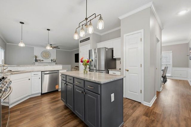 1938 Greensferry Glen, Lawrenceville, GA 30043