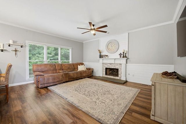 1938 Greensferry Glen, Lawrenceville, GA 30043