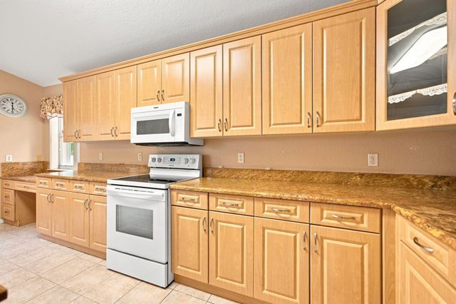 6778 COLUMBIA Avenue, Lake Worth, FL 33467