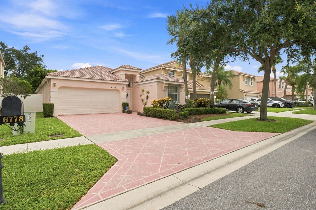 6778 COLUMBIA Avenue, Lake Worth, FL 33467
