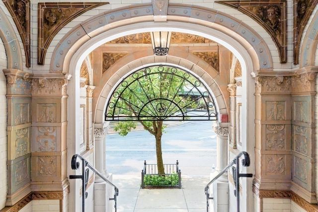 4 Charlesgate East 603, Boston, MA 02215