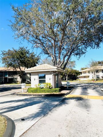 9875 Pineapple Tree Drive 207, Boynton Beach, FL 33436