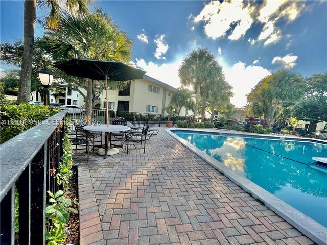 2550 SW 18th Ter 1405, Fort Lauderdale, FL 33315