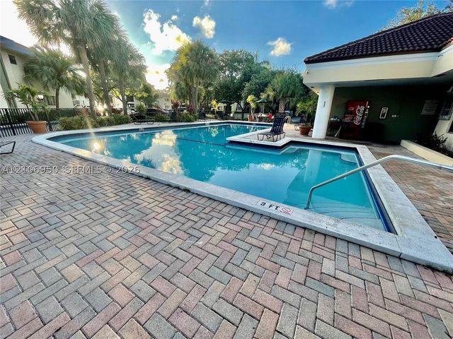 2550 SW 18th Ter 1405, Fort Lauderdale, FL 33315