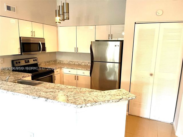 2550 SW 18th Ter 1405, Fort Lauderdale, FL 33315