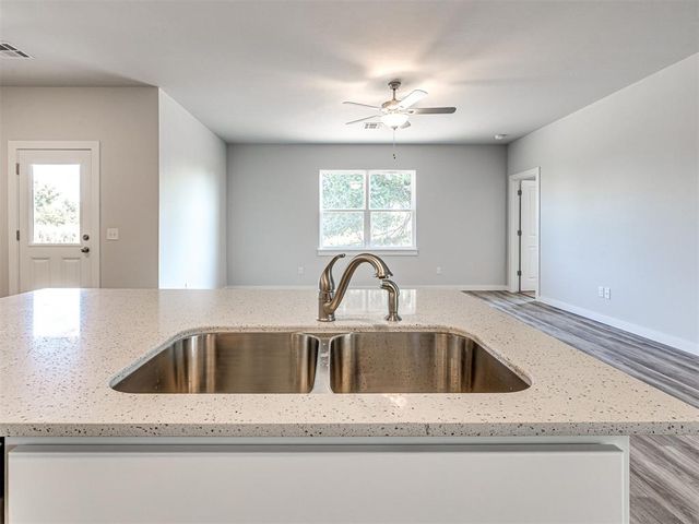 504 Cumberland Drive, Guthrie, OK 73044