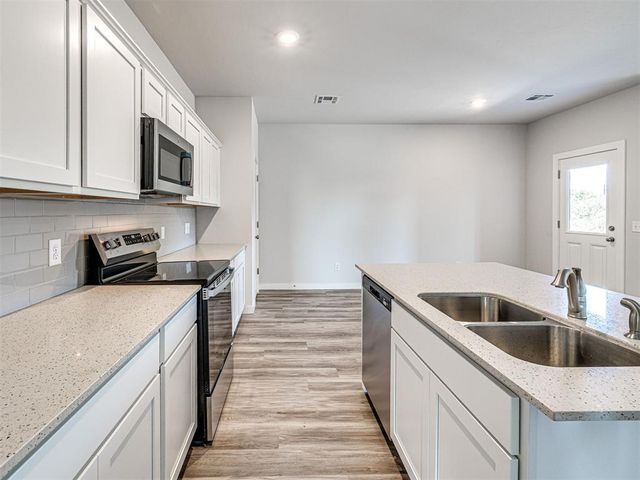 504 Cumberland Drive, Guthrie, OK 73044