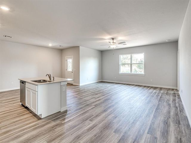 504 Cumberland Drive, Guthrie, OK 73044