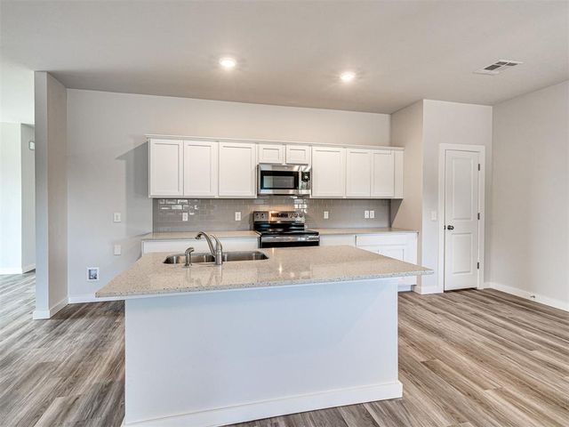 504 Cumberland Drive, Guthrie, OK 73044