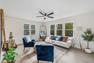 1212 Walnut Street, West Des Moines, IA 50265