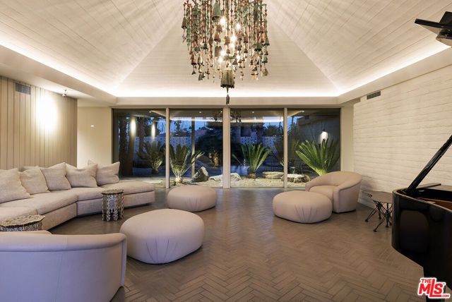 40281 Sand Dune Road, Rancho Mirage, CA 92270