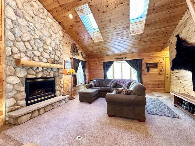 N11914 ORIOLE LANE, Elcho, WI 54428