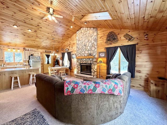 N11914 ORIOLE LANE, Elcho, WI 54428