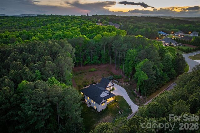 100 White Fawn Circle, Granite Falls, NC 28630