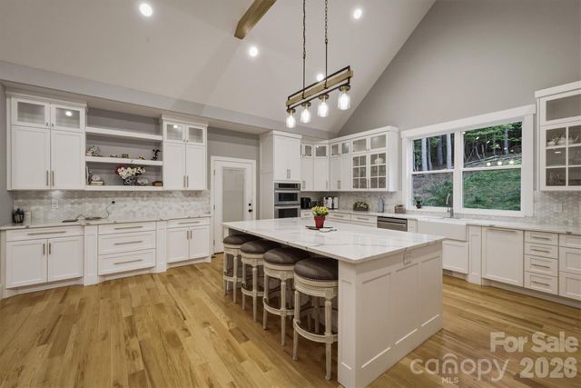 100 White Fawn Circle, Granite Falls, NC 28630