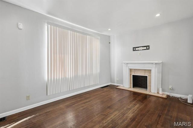 4707 Ray Avenue, St Louis, MO 63116