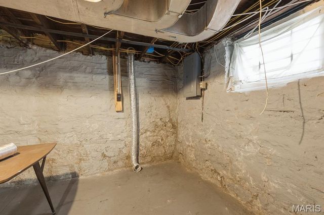 4707 Ray Avenue, St Louis, MO 63116