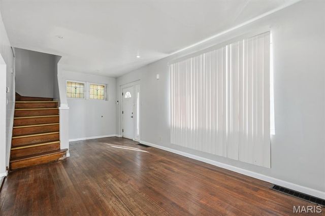 4707 Ray Avenue, St Louis, MO 63116