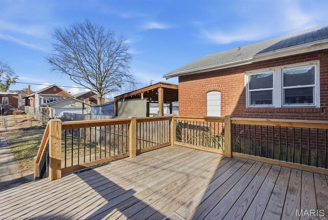 4707 Ray Avenue, St Louis, MO 63116