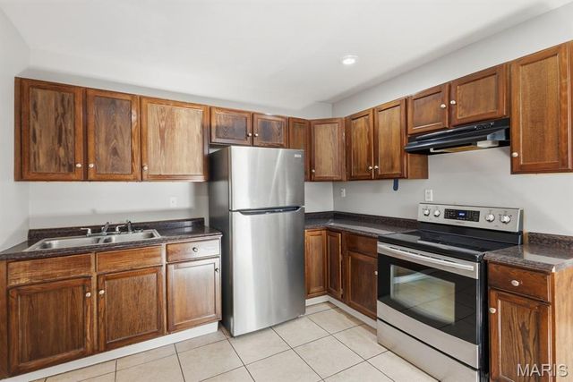 4707 Ray Avenue, St Louis, MO 63116