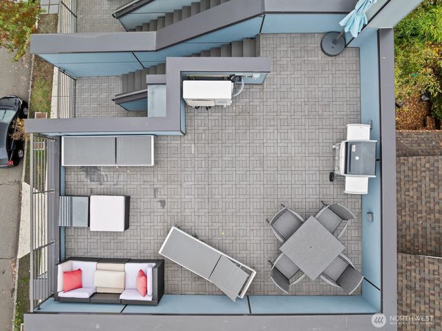 1422 E Cherry St, Seattle, WA 98122