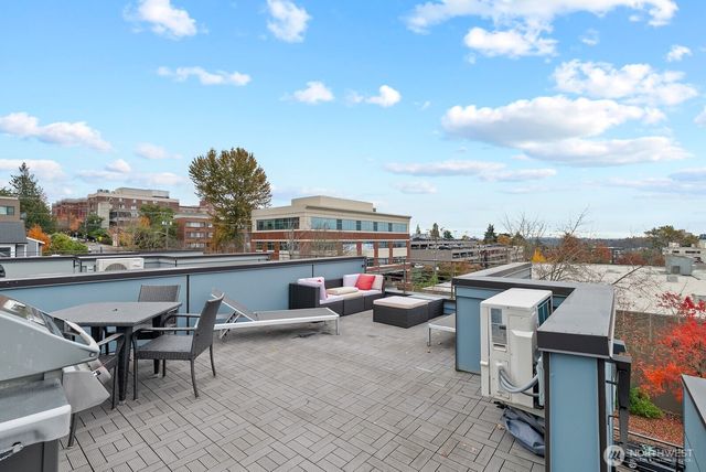 1422 E Cherry St, Seattle, WA 98122