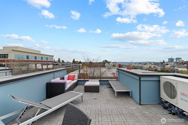 1422 E Cherry St, Seattle, WA 98122