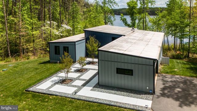 9813 CHESSMANS CT, Fredericksburg, VA 22407