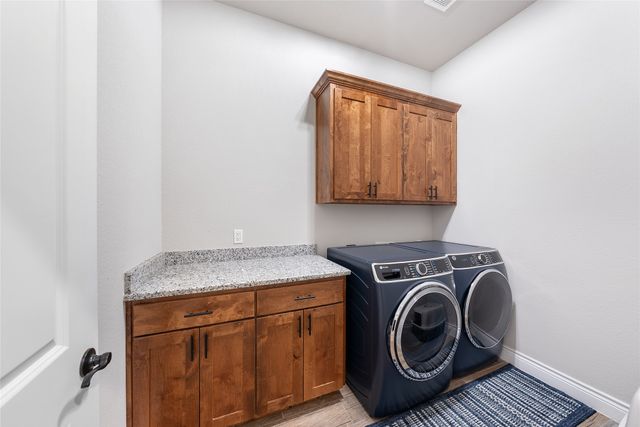 1075 Knoxmiller Court, Weatherford, TX 76088