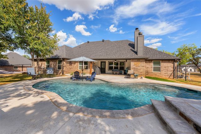 1075 Knoxmiller Court, Weatherford, TX 76088