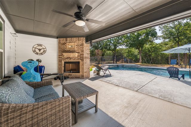 1075 Knoxmiller Court, Weatherford, TX 76088