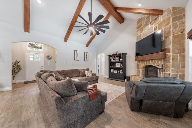 1075 Knoxmiller Court, Weatherford, TX 76088