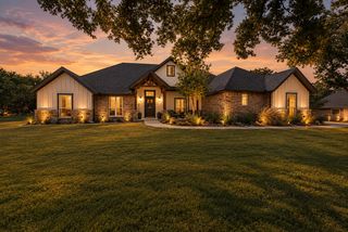 1075 Knoxmiller Court, Weatherford, TX 76088