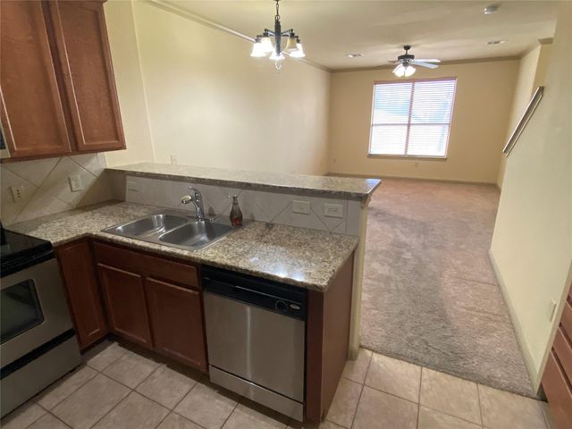 2101 Town Centre DR 1603, Round Rock, TX 78664