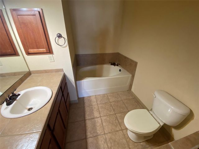 2101 Town Centre DR 1603, Round Rock, TX 78664