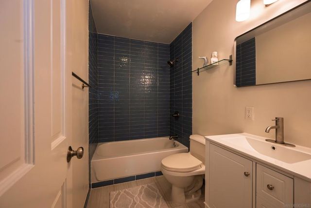 444 Avalon Dr., Vista, CA 92084