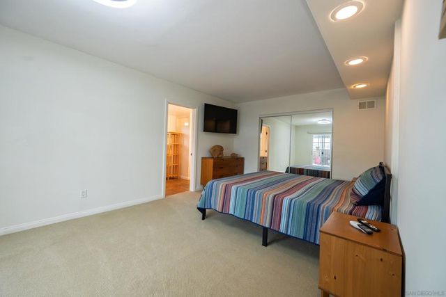 444 Avalon Dr., Vista, CA 92084