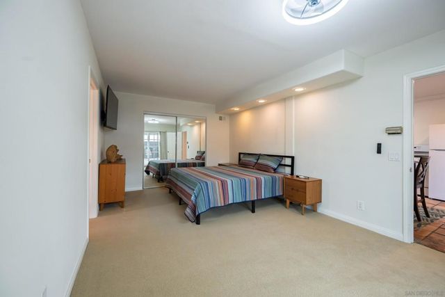 444 Avalon Dr., Vista, CA 92084