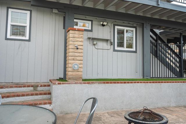 444 Avalon Dr., Vista, CA 92084