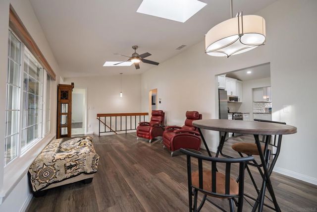 444 Avalon Dr., Vista, CA 92084