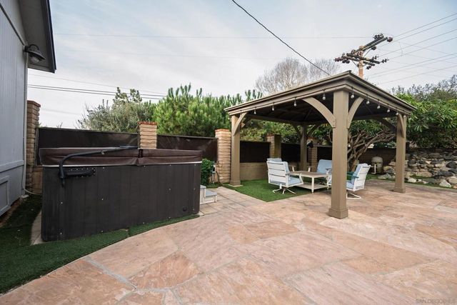 444 Avalon Dr., Vista, CA 92084