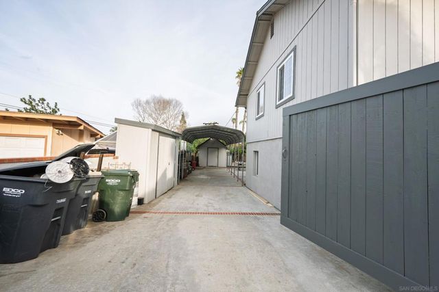 444 Avalon Dr., Vista, CA 92084