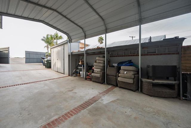 444 Avalon Dr., Vista, CA 92084