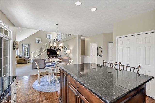607 Parkside Drive, Avon Lake, OH 44012