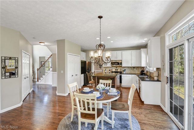 607 Parkside Drive, Avon Lake, OH 44012