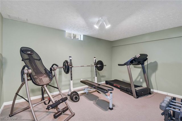 607 Parkside Drive, Avon Lake, OH 44012