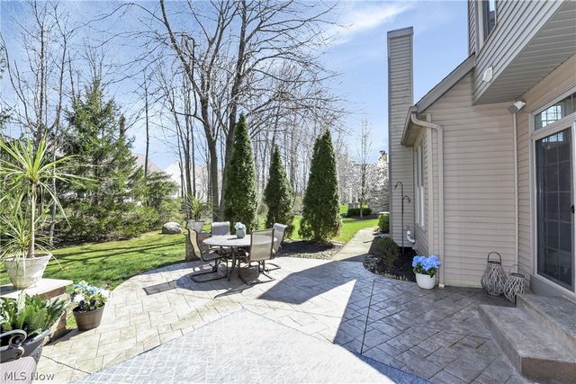 607 Parkside Drive, Avon Lake, OH 44012