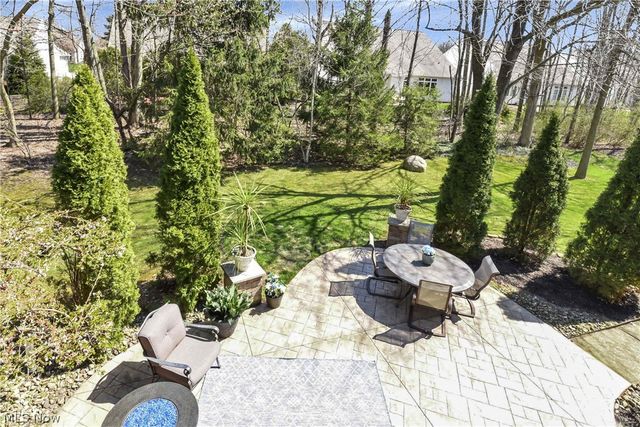 607 Parkside Drive, Avon Lake, OH 44012