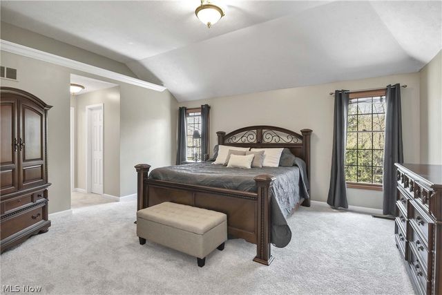 607 Parkside Drive, Avon Lake, OH 44012