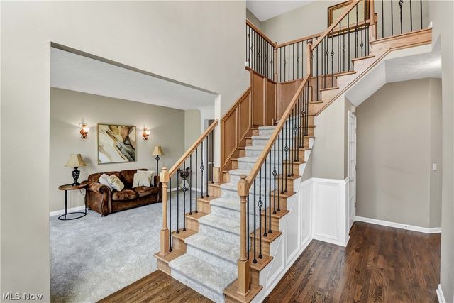 607 Parkside Drive, Avon Lake, OH 44012